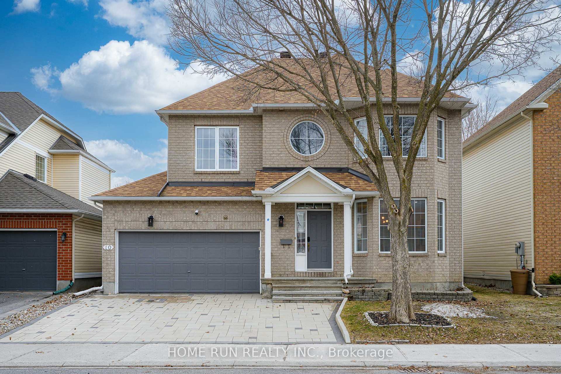10 Pavona Street, Barrhaven, ON, exterior