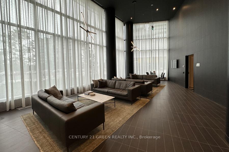 2301 - 3900 Confederation Parkway, Mississauga, ON, exterior