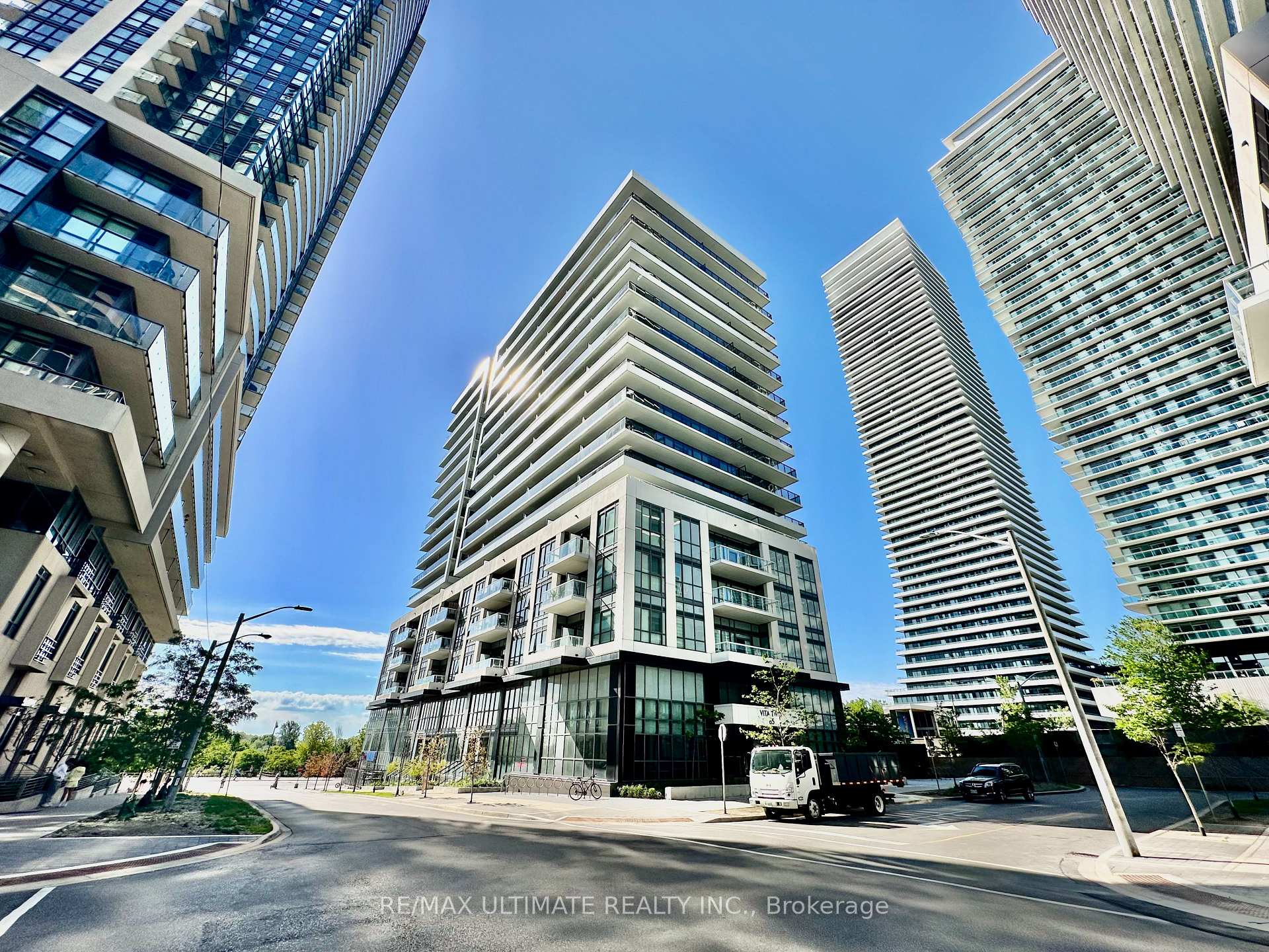 UPH06 - 65 Annie Craig Drive, Toronto W06, ON, exterior