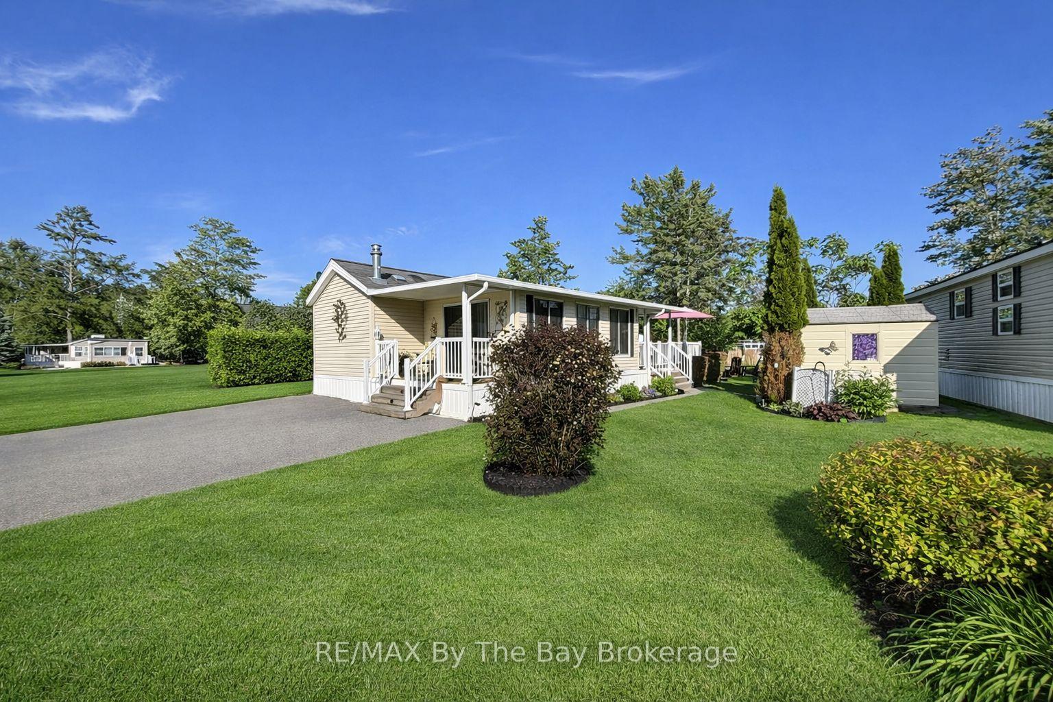 13 WHITE PINES Trail, Wasaga Beach, ON, exterior