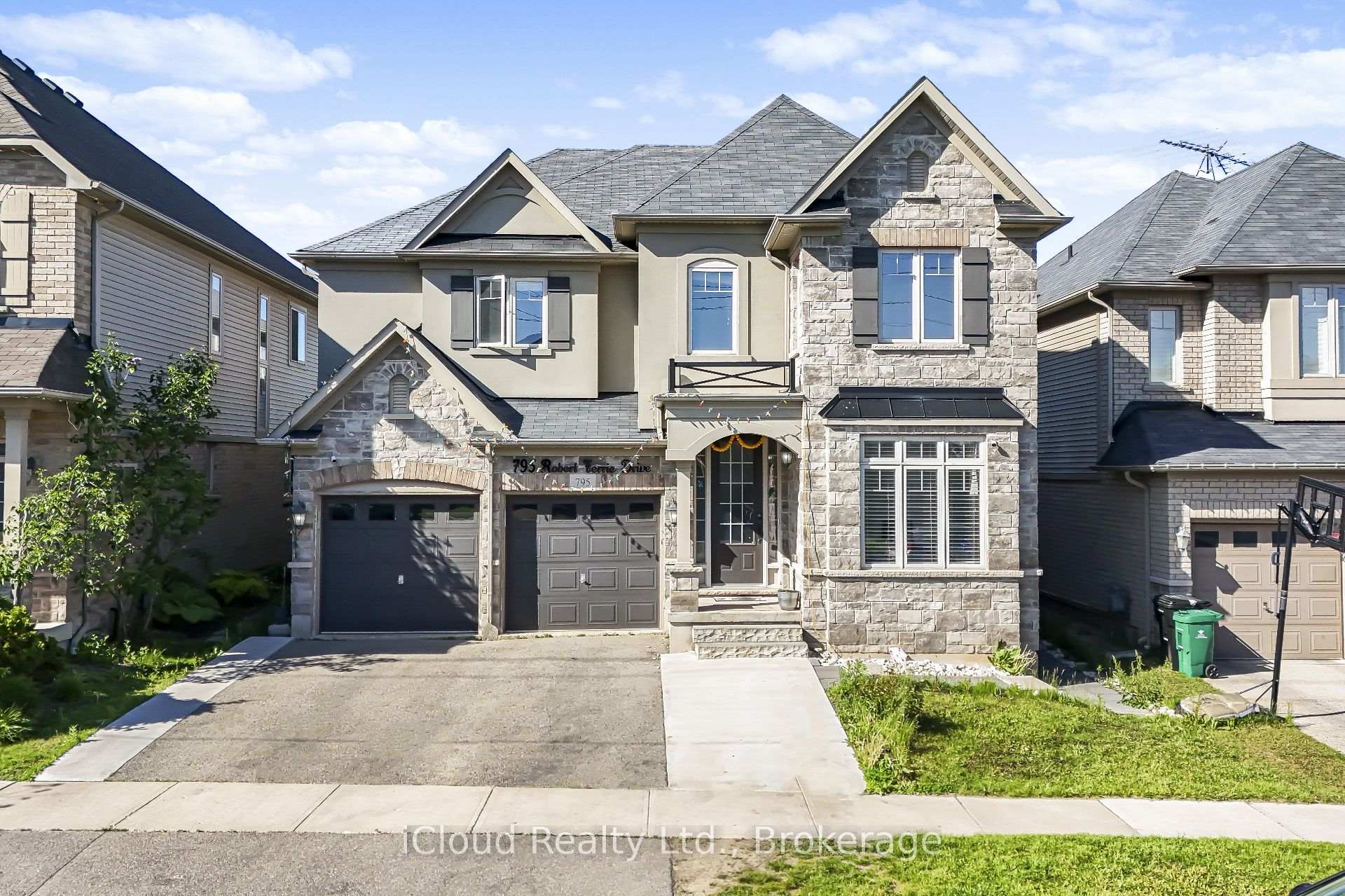 795 Robert Ferrie Drive, Kitchener, ON, exterior