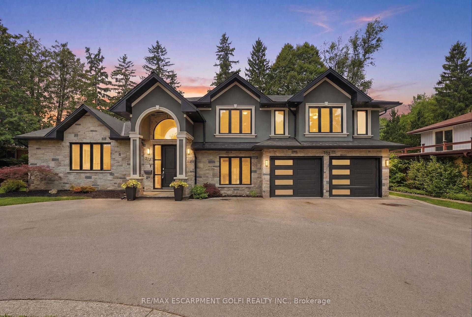 332 Woodworth Drive W, Hamilton, ON, exterior