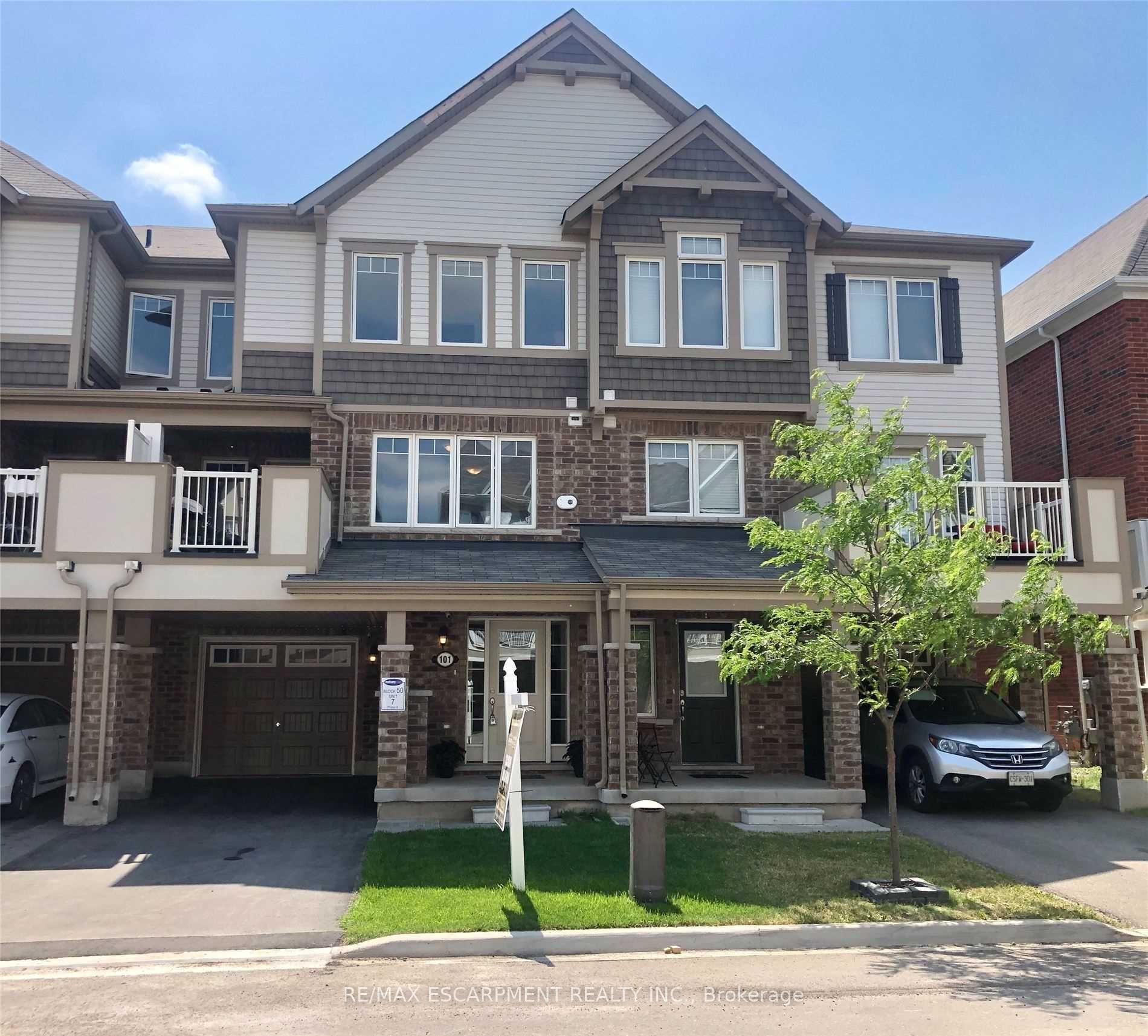 101 Lemieux Court, Milton, ON, exterior