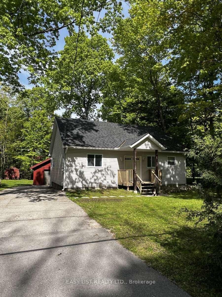 2135 Champlain Road, Tiny, ON, exterior