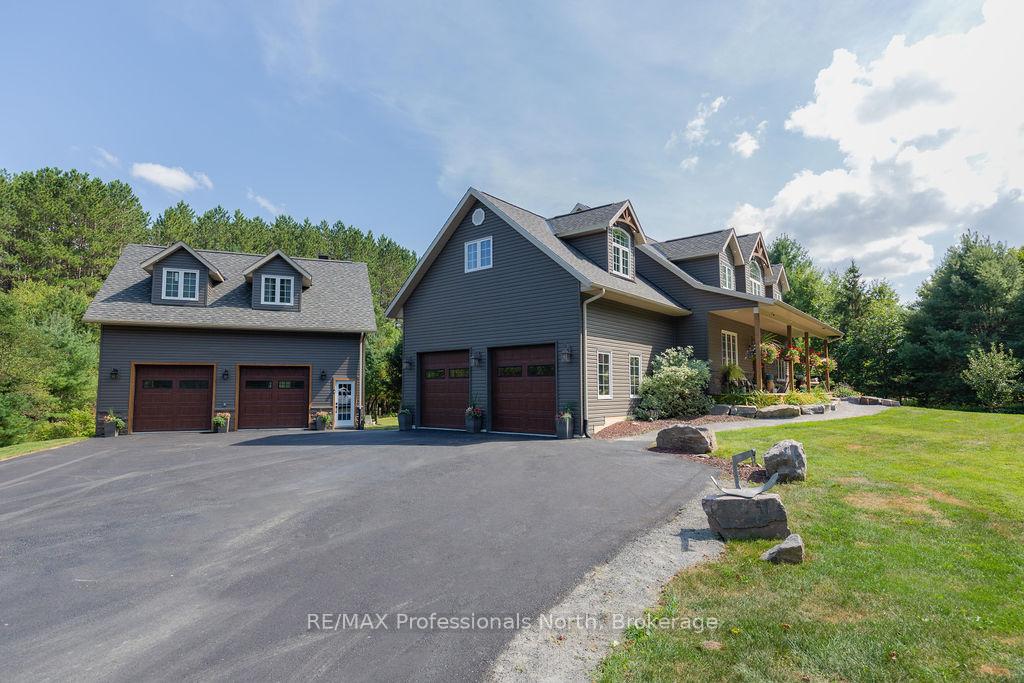 427 Skyhills Road, Huntsville, ON, exterior