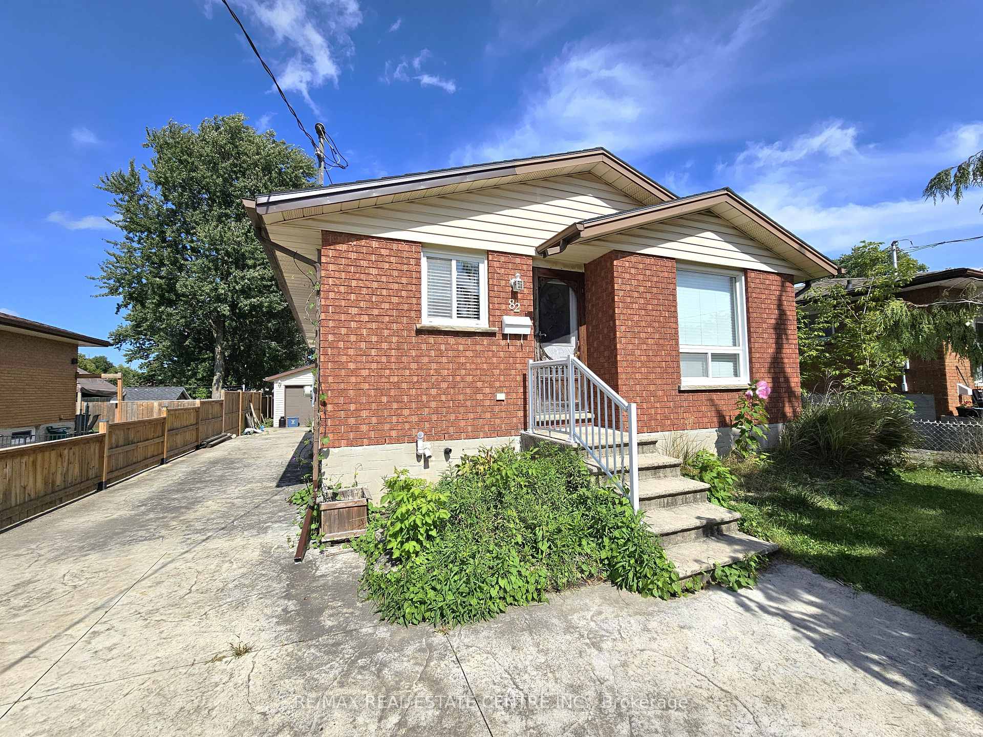 82 Elmwood Avenue, Cambridge, ON, exterior