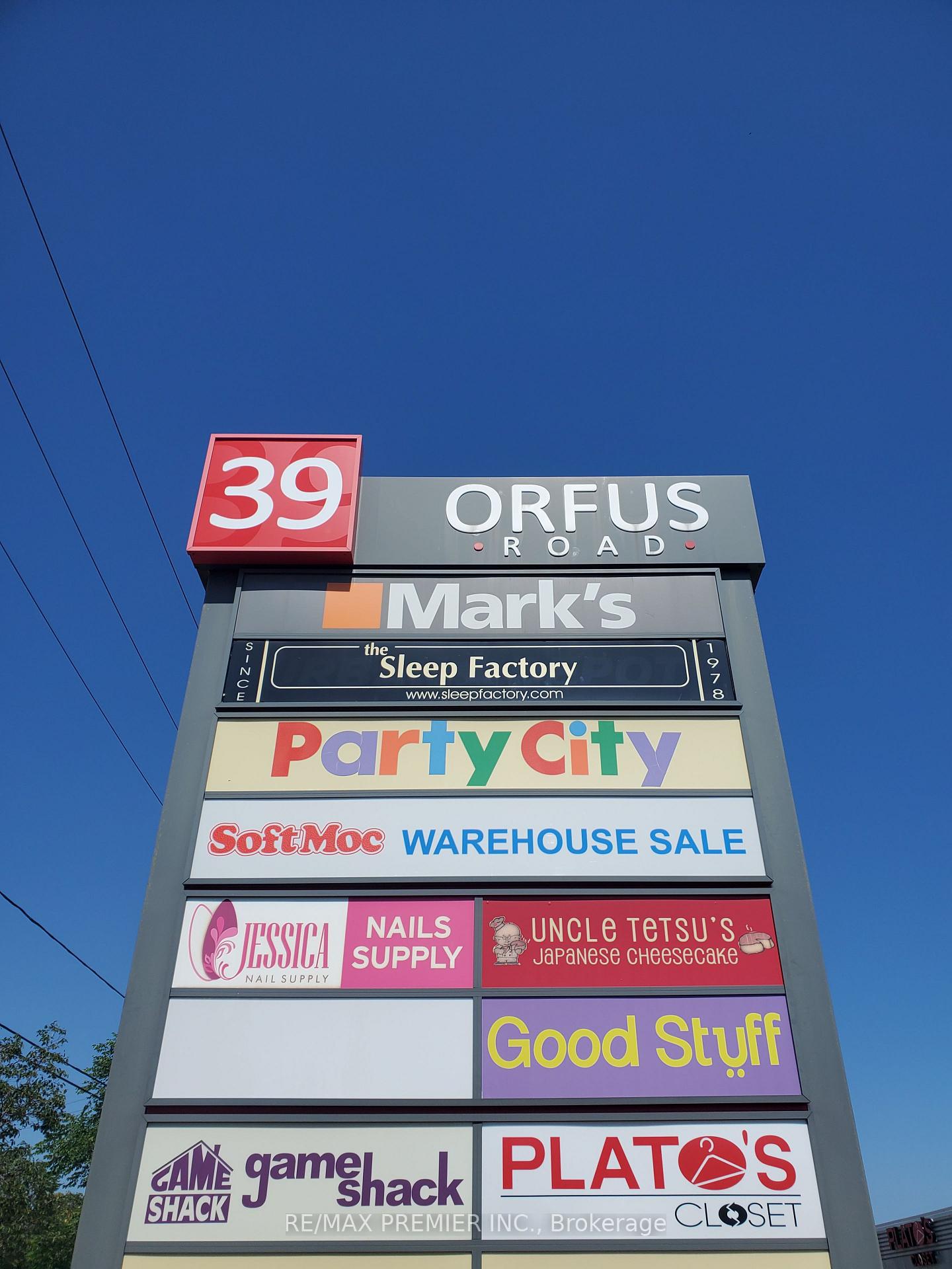 B2 - 39 Orfus Road, Toronto W04, ON, exterior