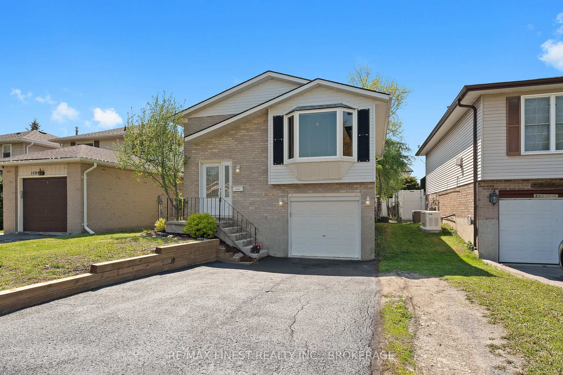 102 Grenadier Drive, Kingston, ON, exterior