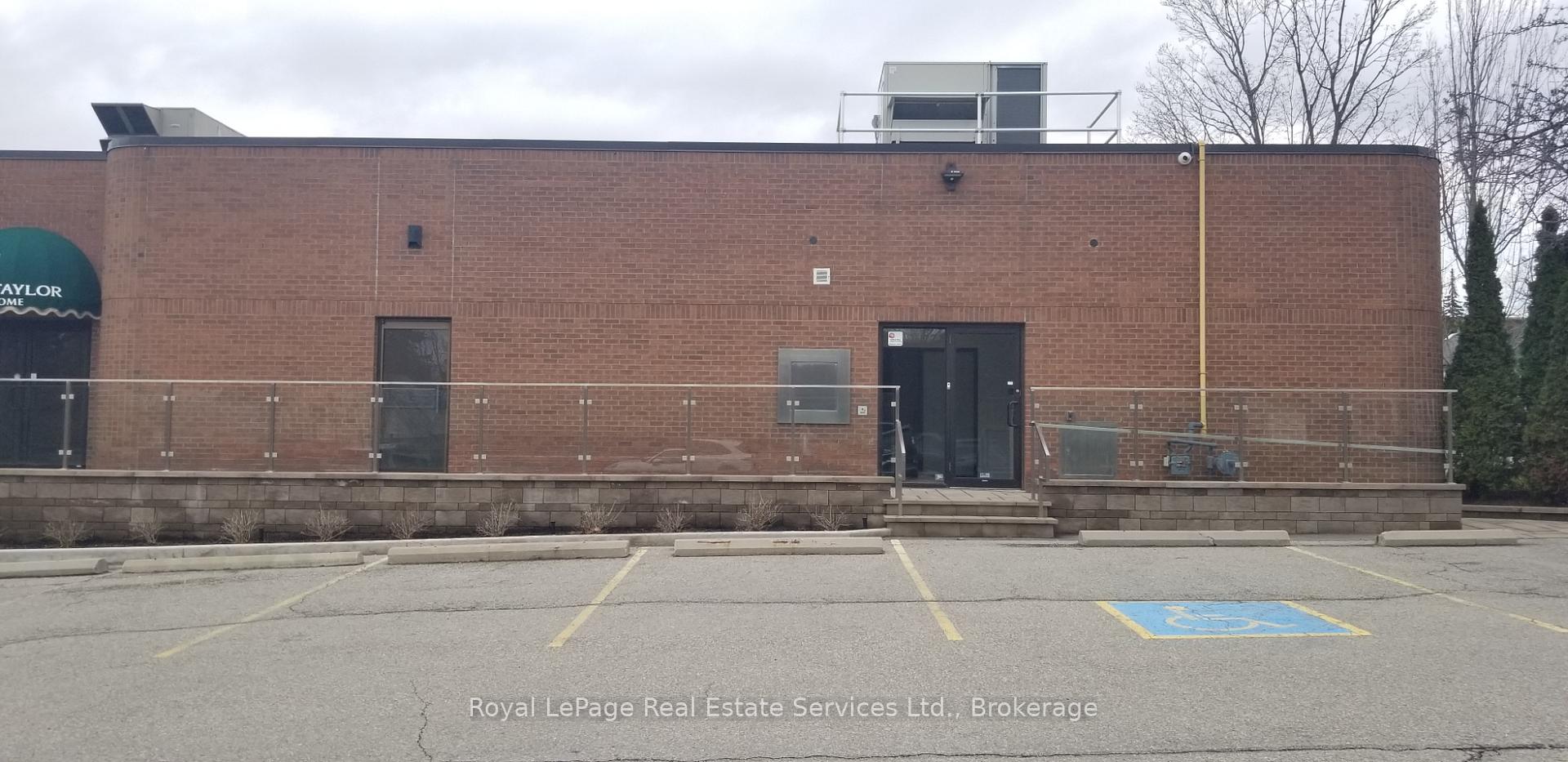 1 - 60 Lakeshore Road W, Oakville, ON, exterior