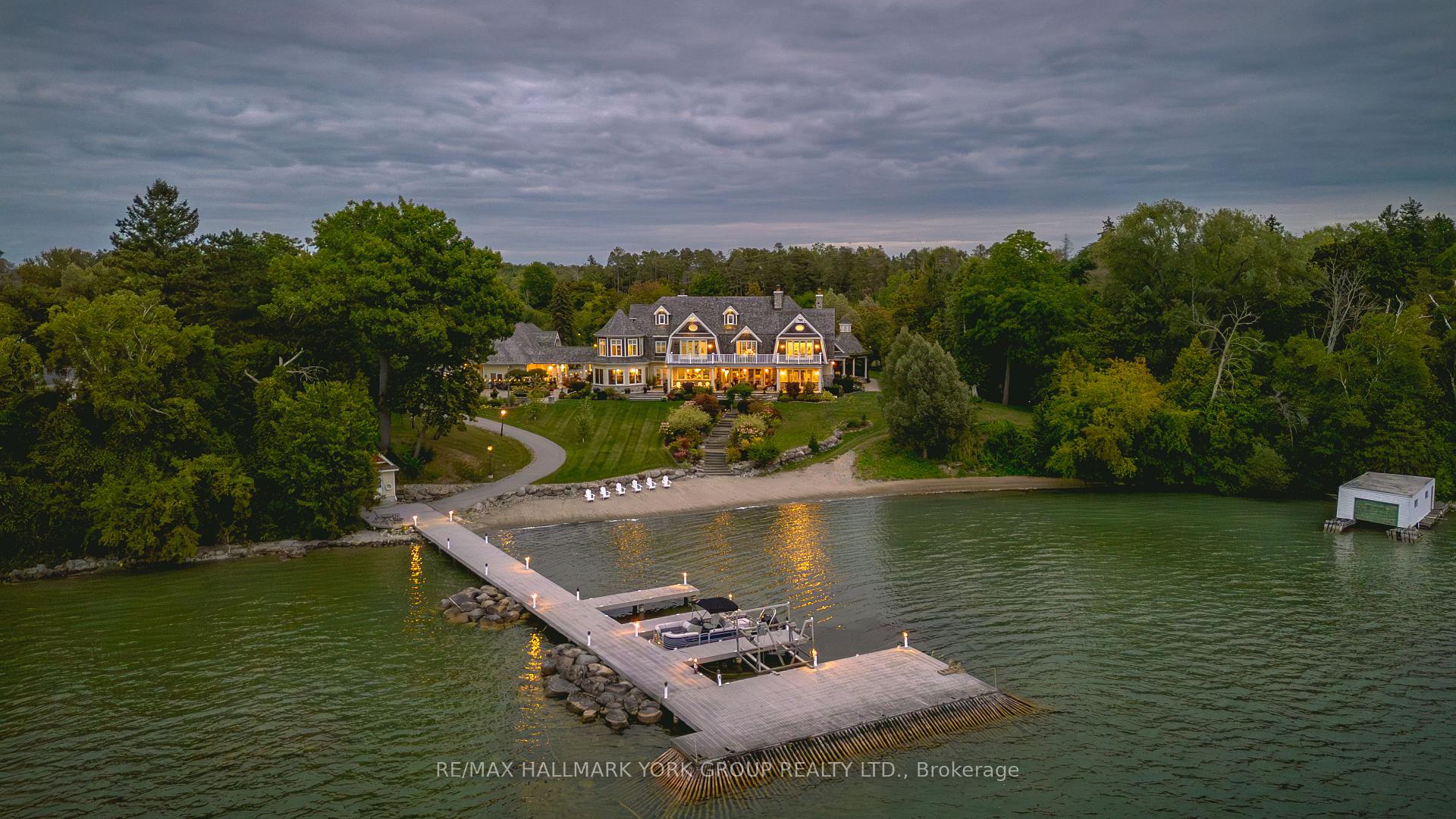 736 Lake Drive N, Georgina, ON, exterior