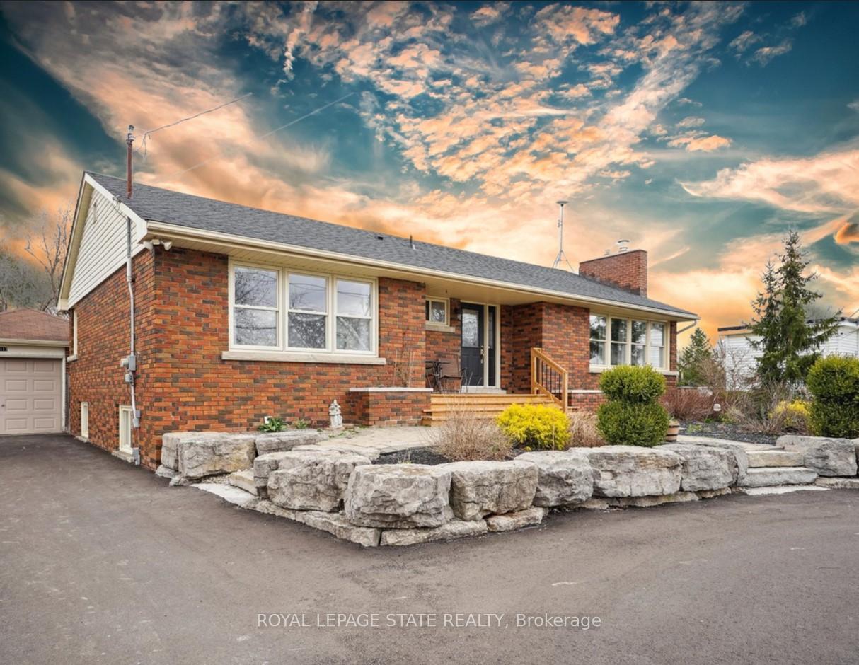 5117 Canborough Road, West Lincoln, ON, exterior