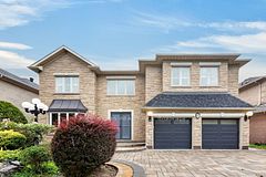 67 Black Walnut Crescent, Richmond Hill, ON, exterior