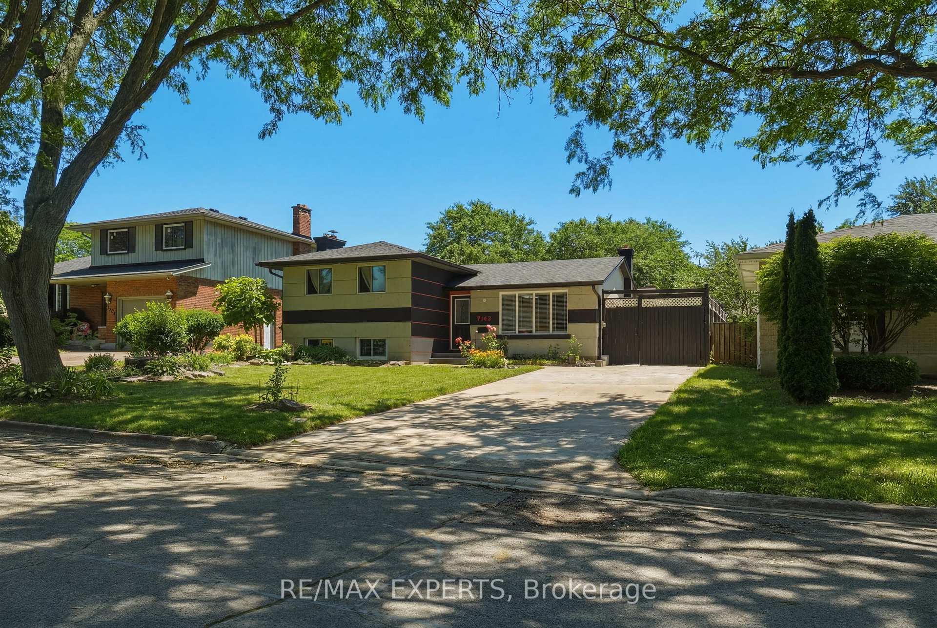 7142 Rosseau Place, Niagara Falls, ON, exterior