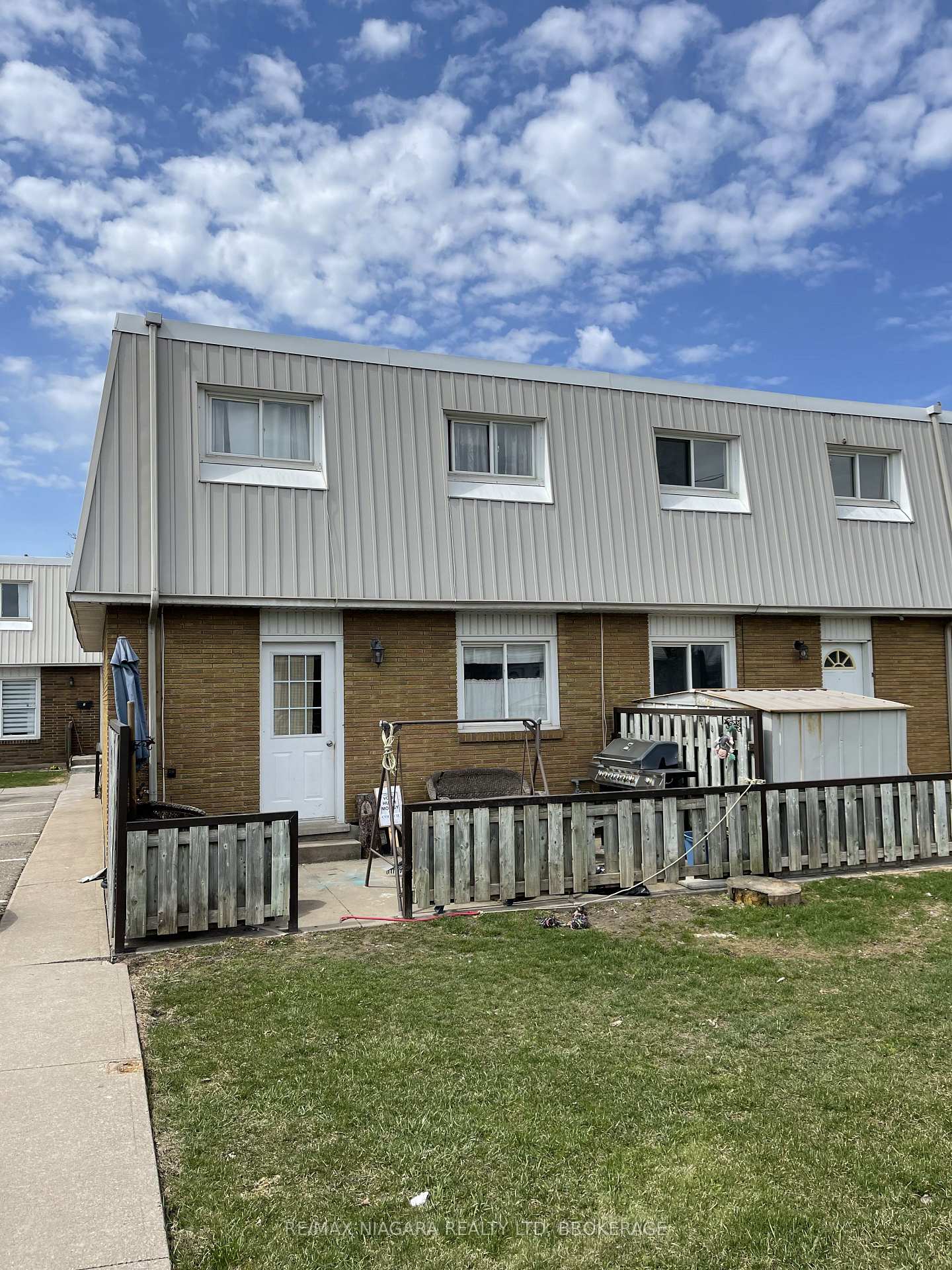 2 - 69 Hagey Avenue, Fort Erie, ON, exterior