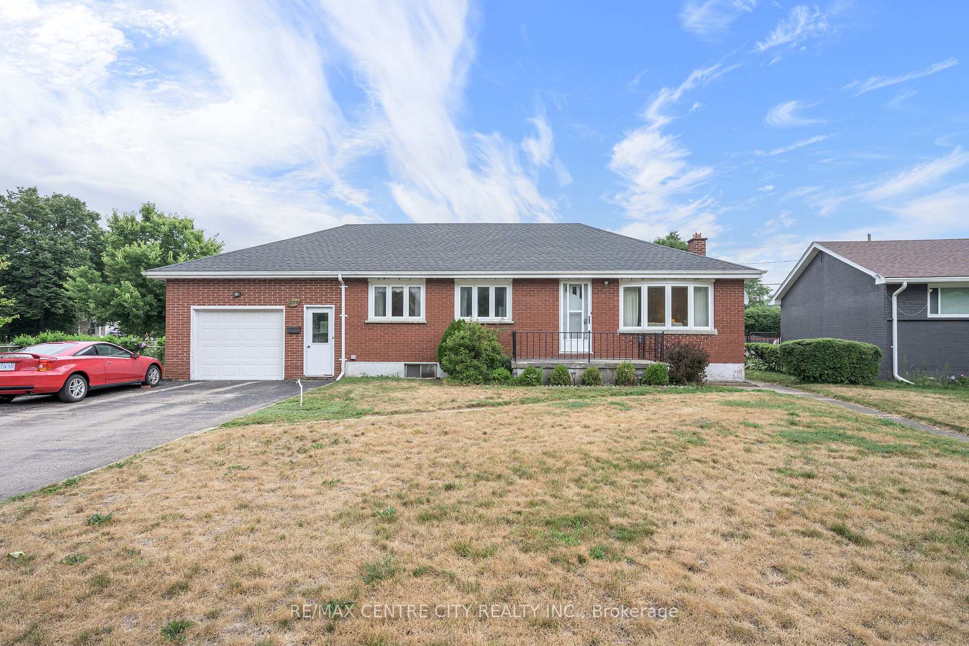 208 NIAGARA Street, London East, ON, exterior