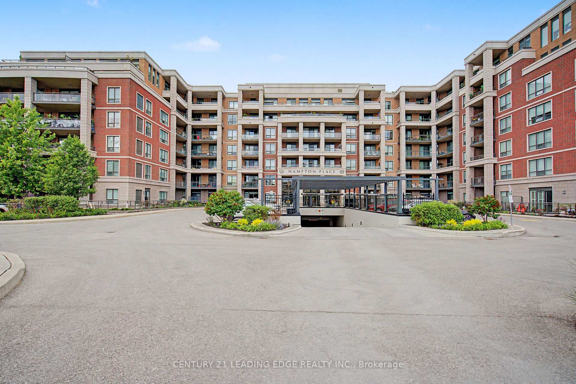 312 - 25 Baker Hill Boulevard, Whitchurch-Stouffville, ON, exterior