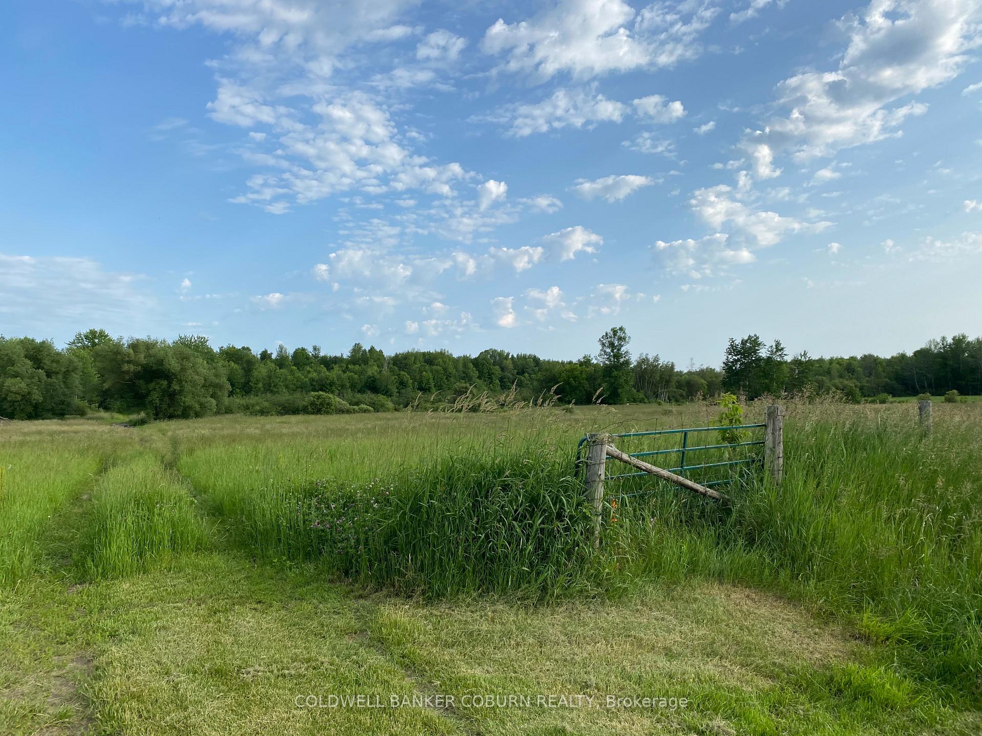 1419 Pittston Road, Edwardsburgh/Cardinal, ON, exterior
