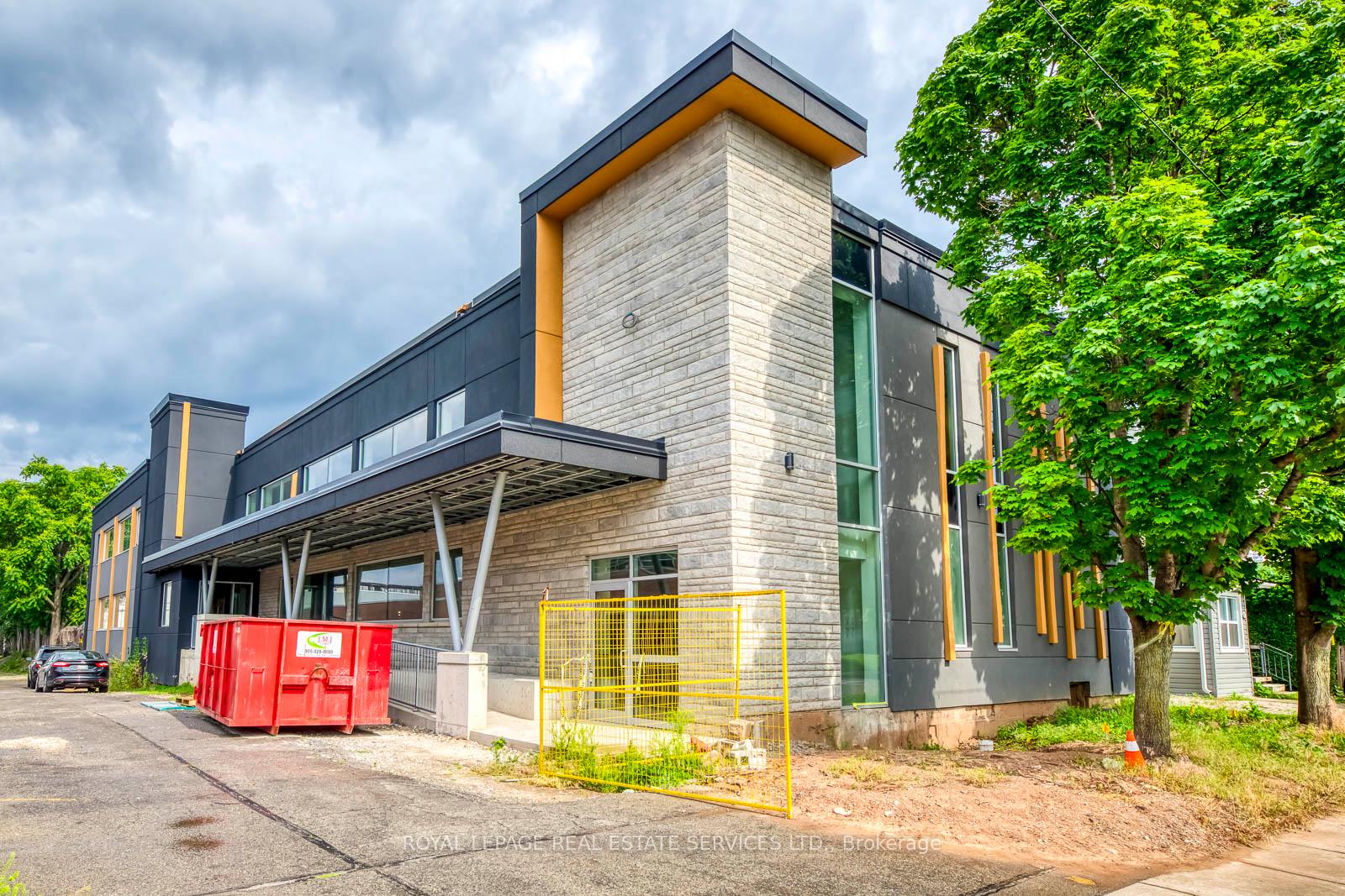 105 - 401 Victoria Avenue N, Hamilton, ON, exterior