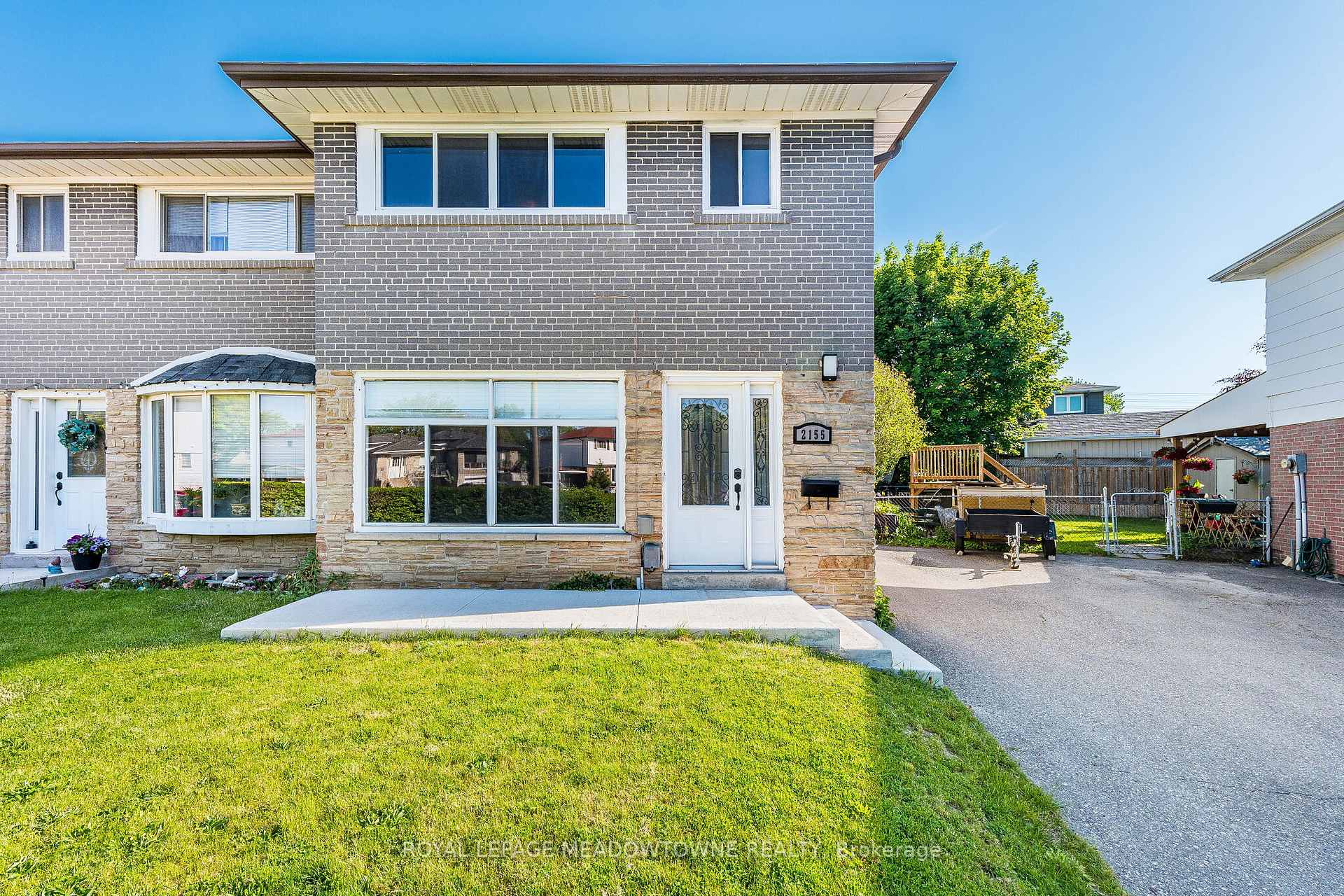 2155 Pashak Court, Mississauga, ON, exterior