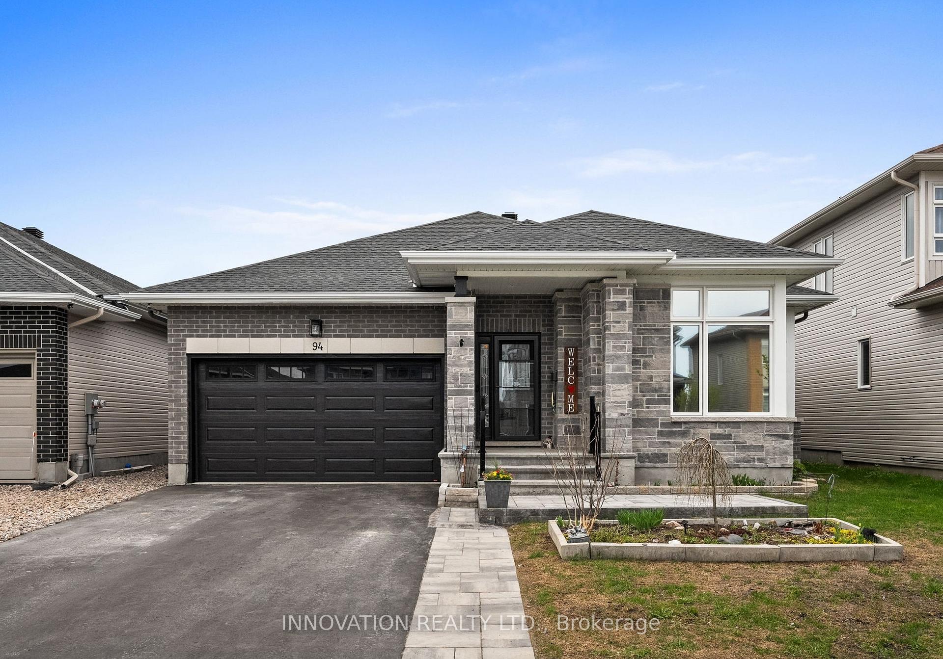 94 Dunlop Road, Carleton Place, ON, exterior