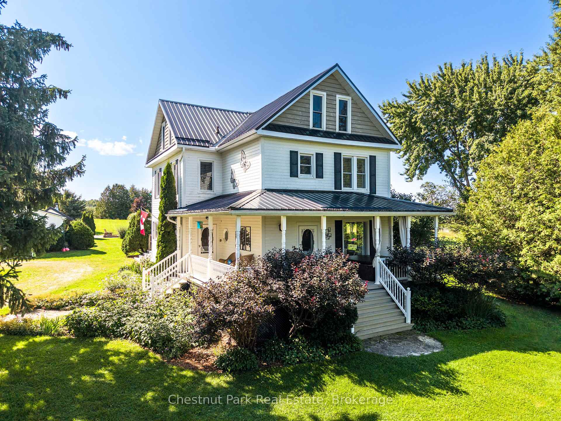 727410 21st Side Road, Blue Mountains, ON, exterior