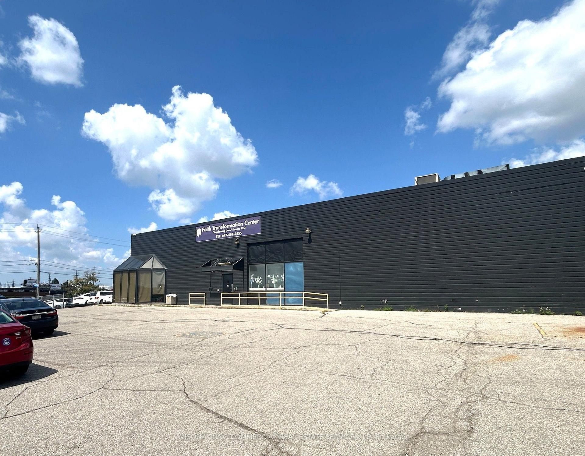 B - 1117 Finch Avenue W, Toronto W05, ON, exterior