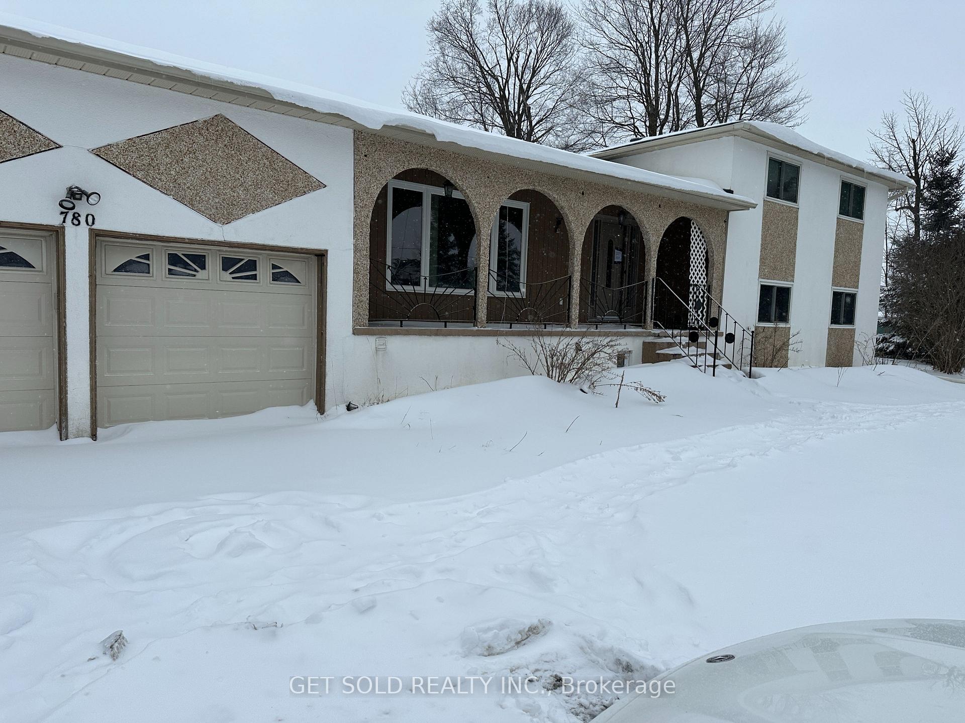 780 Essa Road E, Barrie, ON, exterior