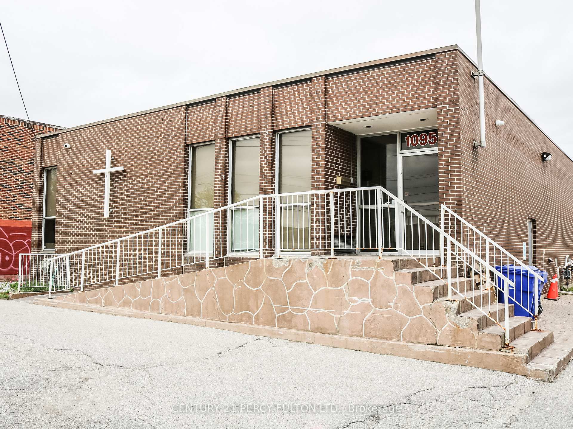 1095 Bellamy Road N, Toronto E09, ON, exterior