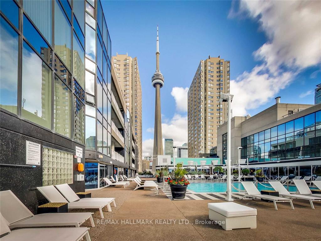 404 - 251 Queens Quay W, Toronto C01, ON, exterior