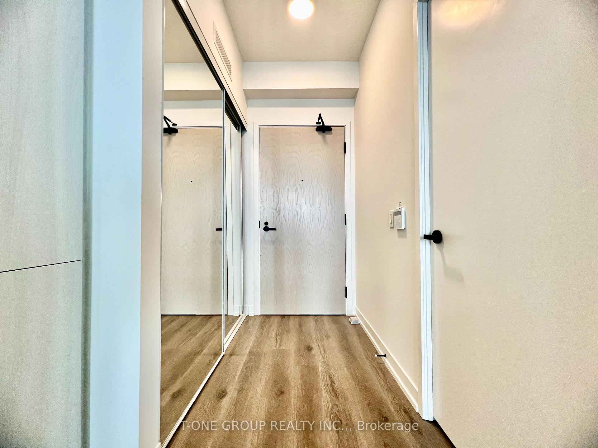 5203 - 225 Commerce Street, Vaughan, ON, exterior