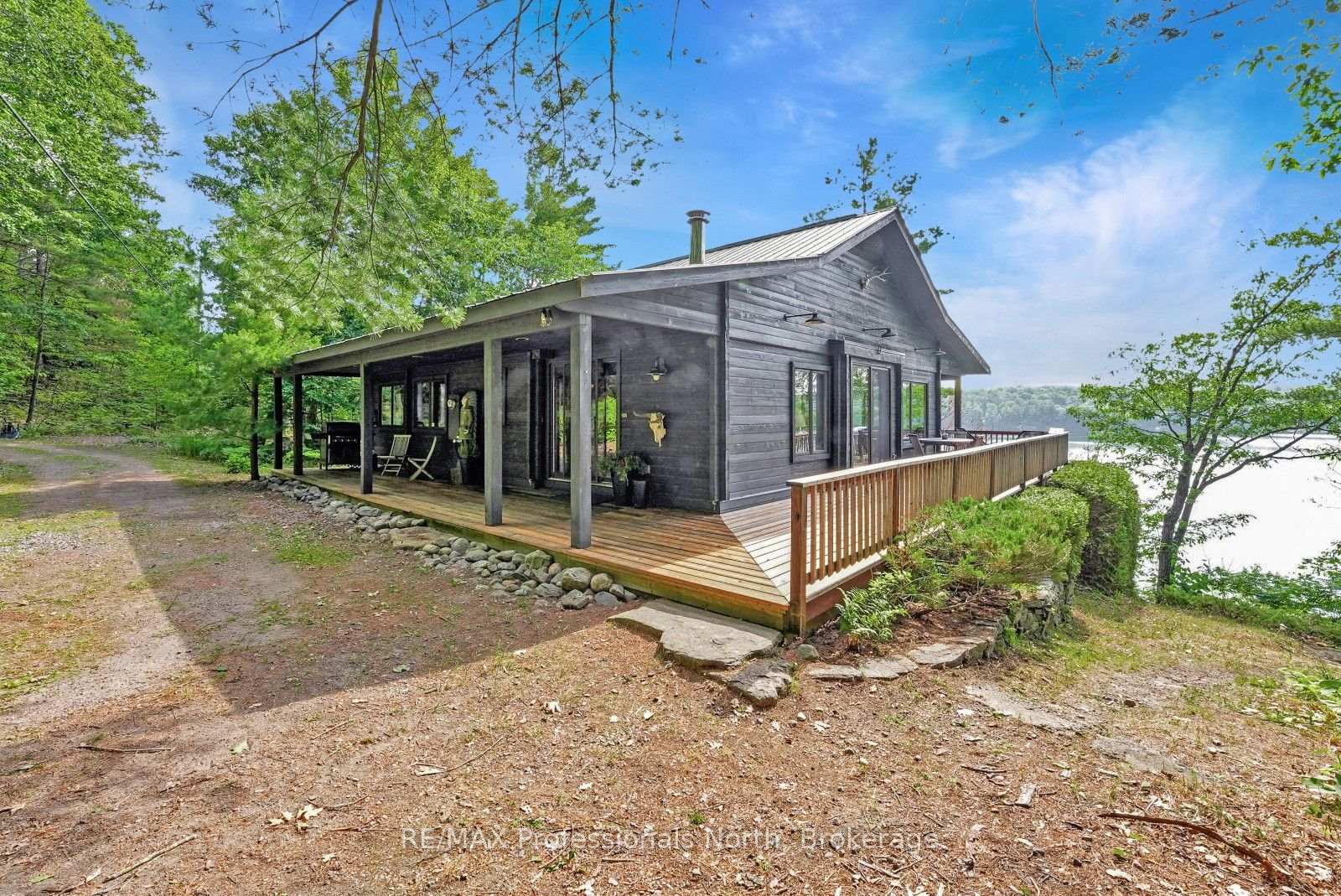 1101 BEDLINGTON Lane, Minden Hills, ON, exterior
