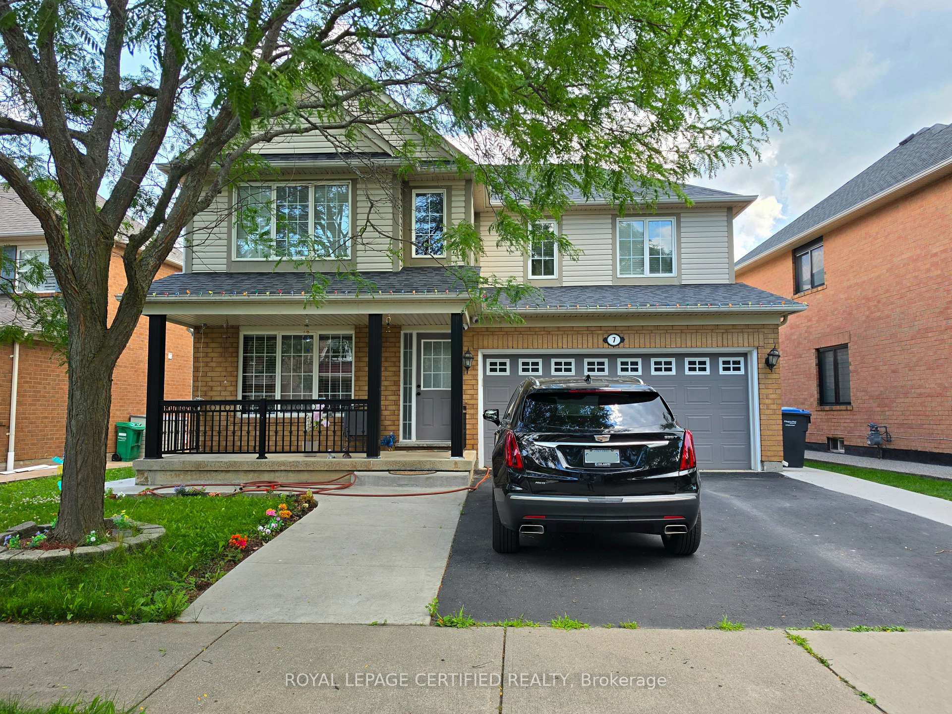 7 Penn Drive, Brampton, ON, exterior