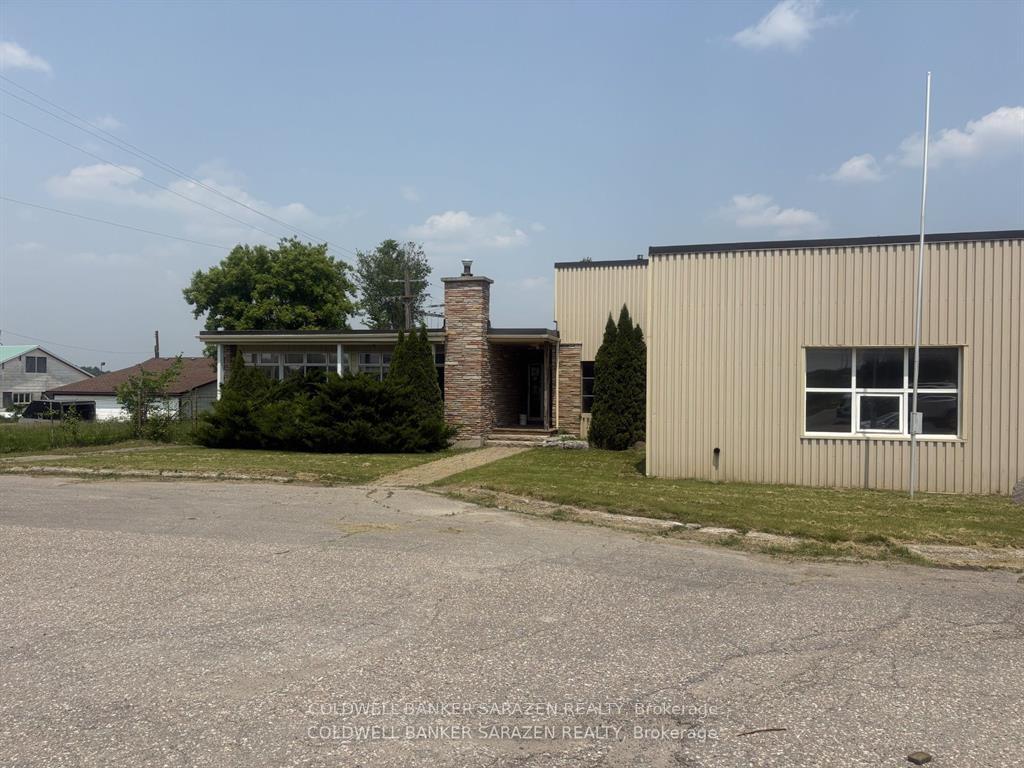 276 Madawaska Boulevard, Arnprior, ON, exterior