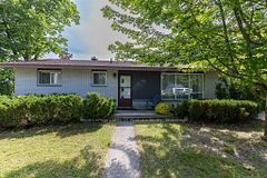 880 Sarah Street N, Gravenhurst, ON, exterior