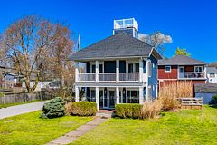 616 Lakeshore Road, Fort Erie, ON, exterior