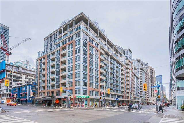313 - 270 Wellington Street W, Toronto C01, ON, exterior