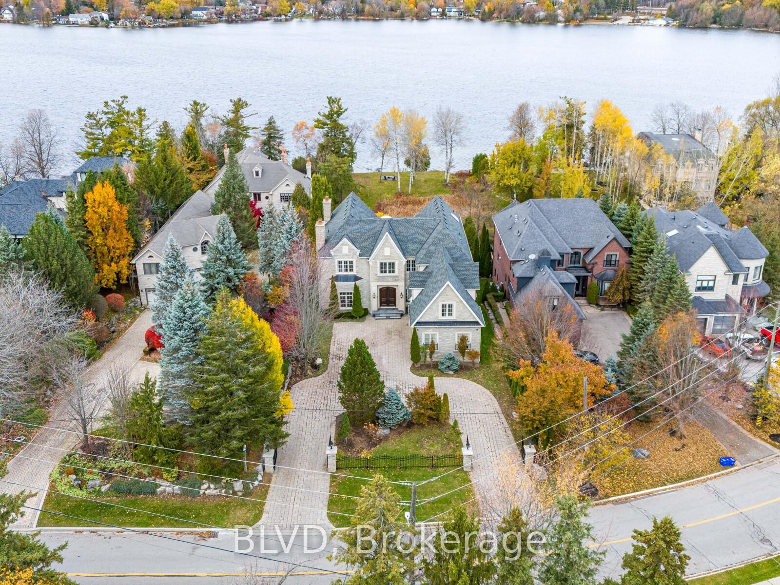 636 Sunset Beach Road, Richmond Hill, ON, exterior