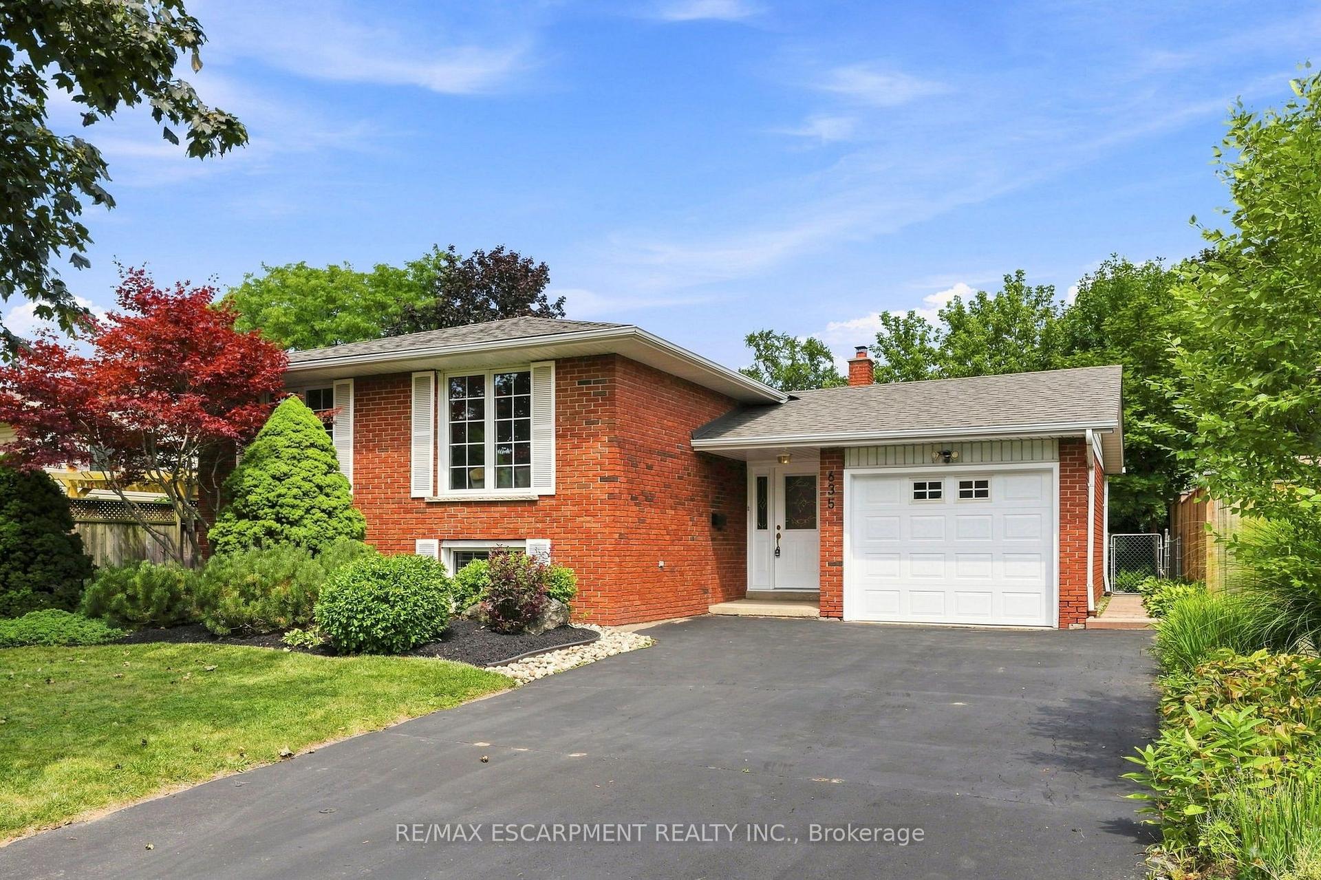 635 Ramsgate Road, Burlington, ON, exterior