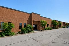 10 - 300 Trowers Road, Vaughan, ON, exterior