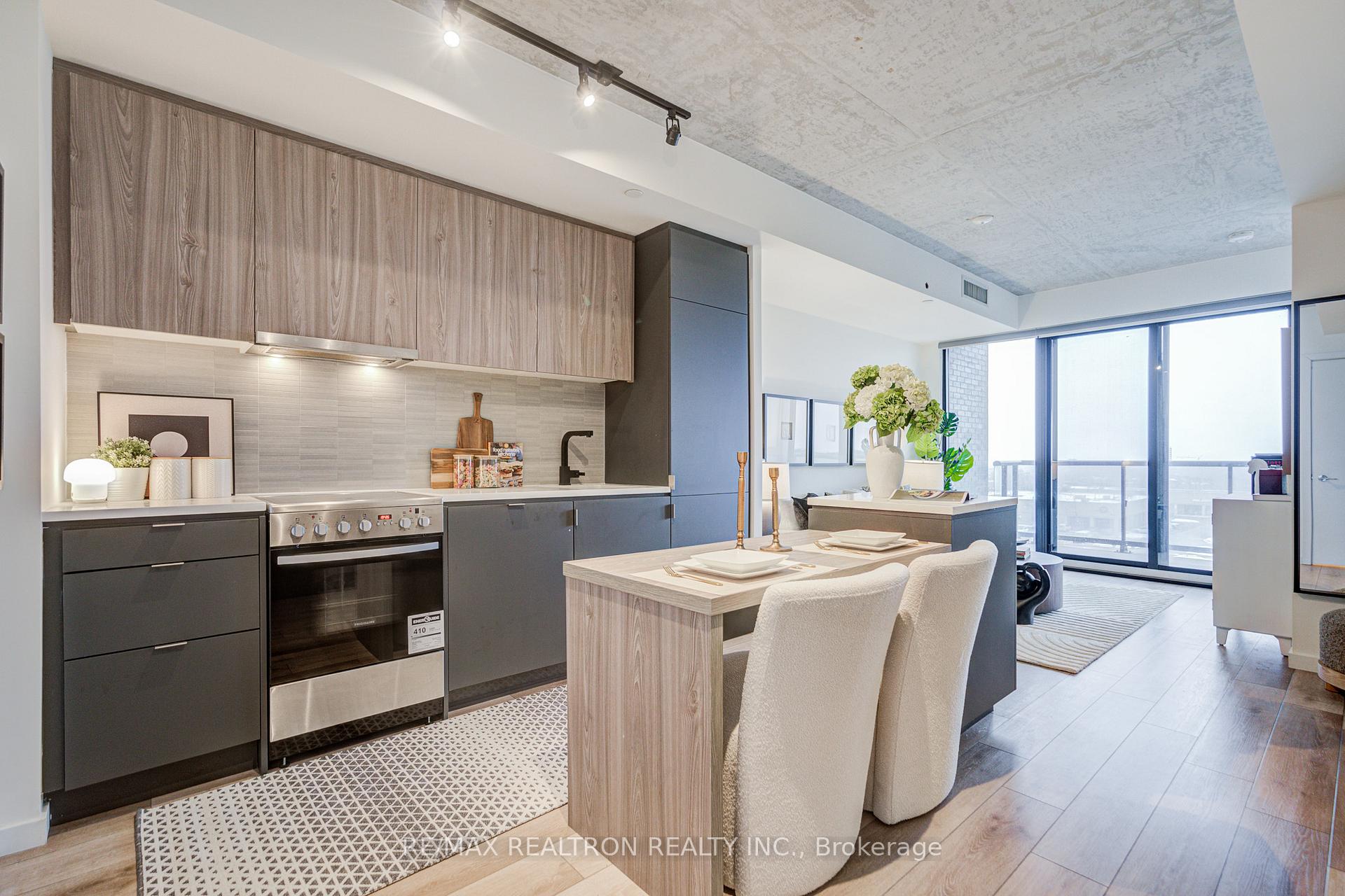 518 - 7 Smith Crescent, Toronto W07, ON, exterior