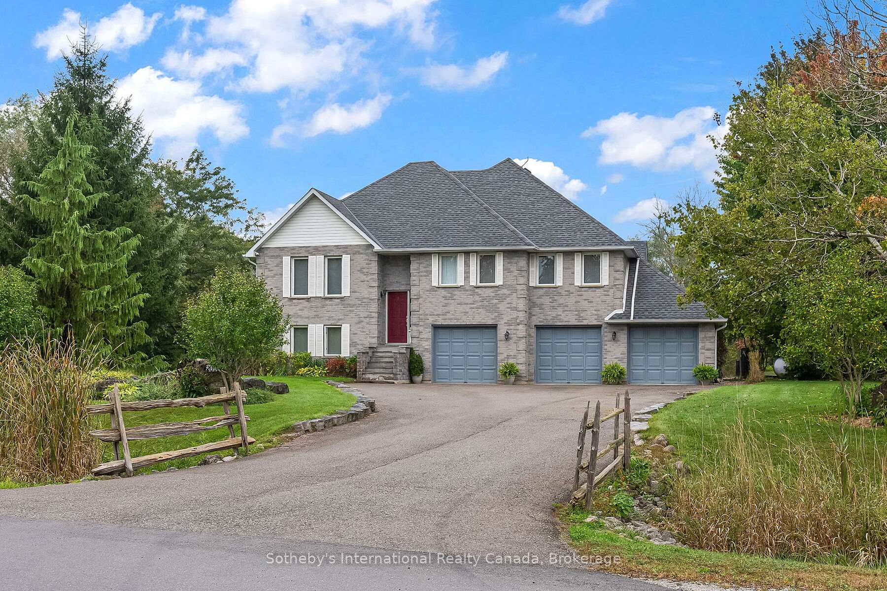 2091 Country Lane Court, Milton, ON, exterior