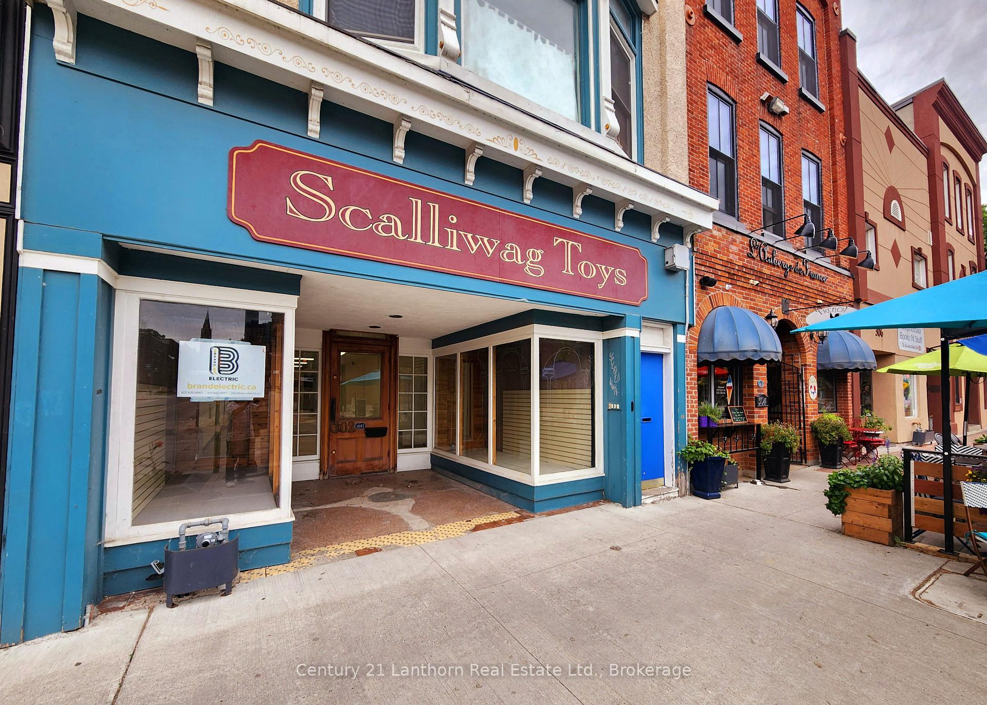 1 - 302 Front Street, Belleville, ON, exterior