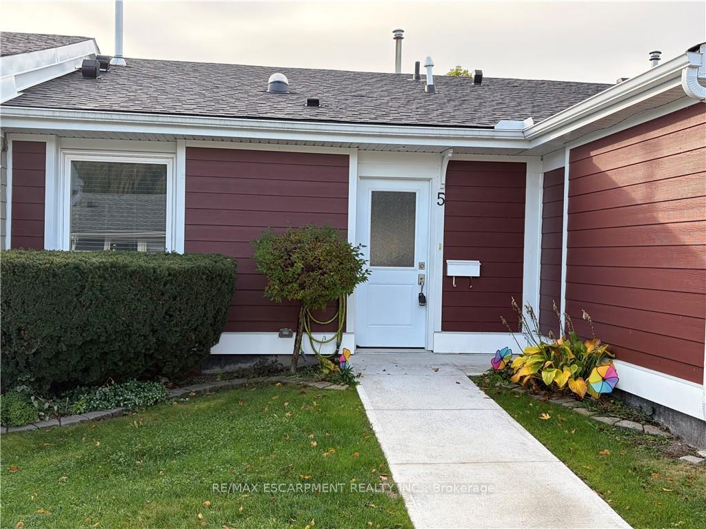 5 Jaczenko Terrace, Hamilton, ON, exterior