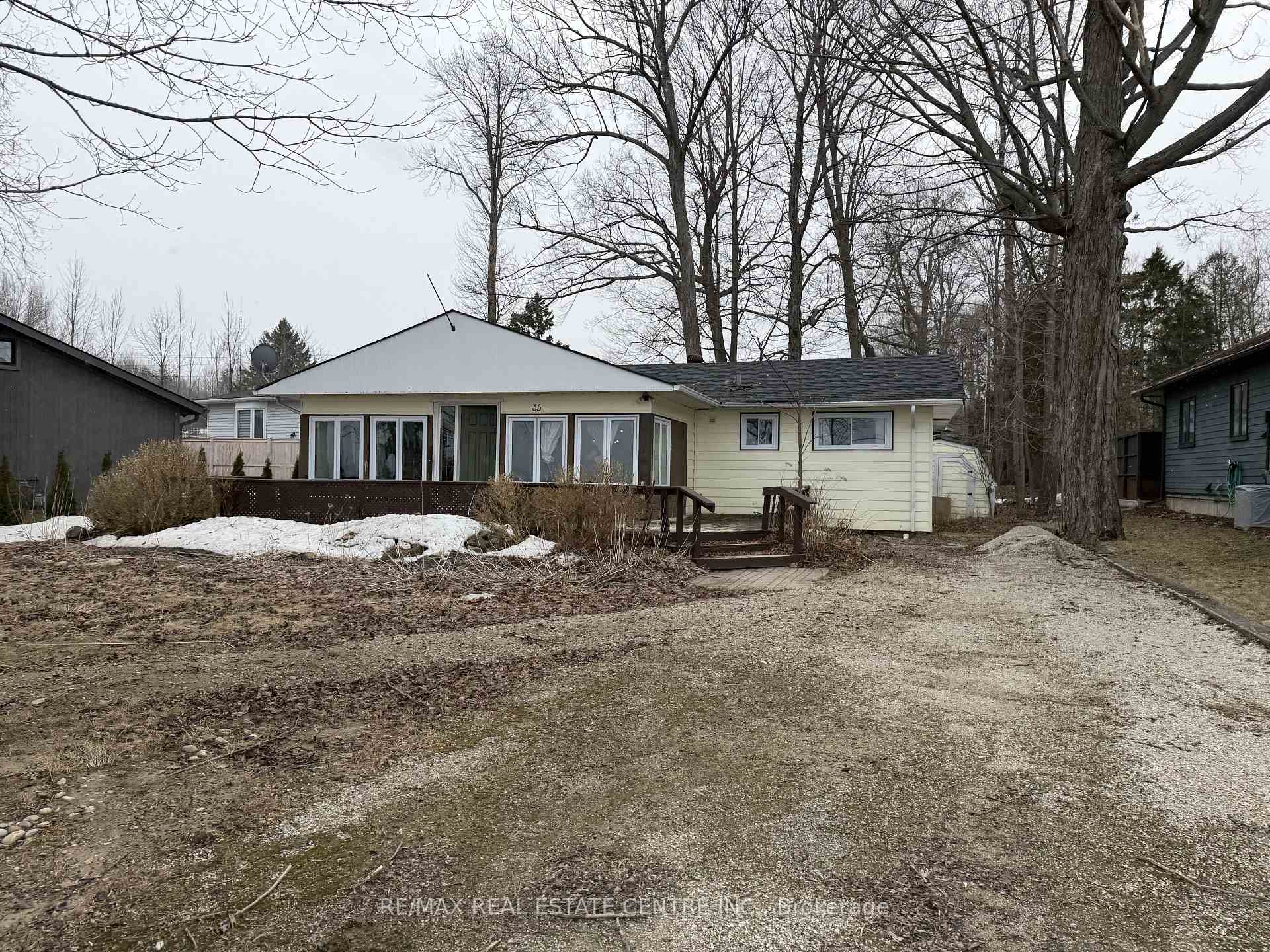 35 Lakeside Avenue, Meaford, ON, exterior