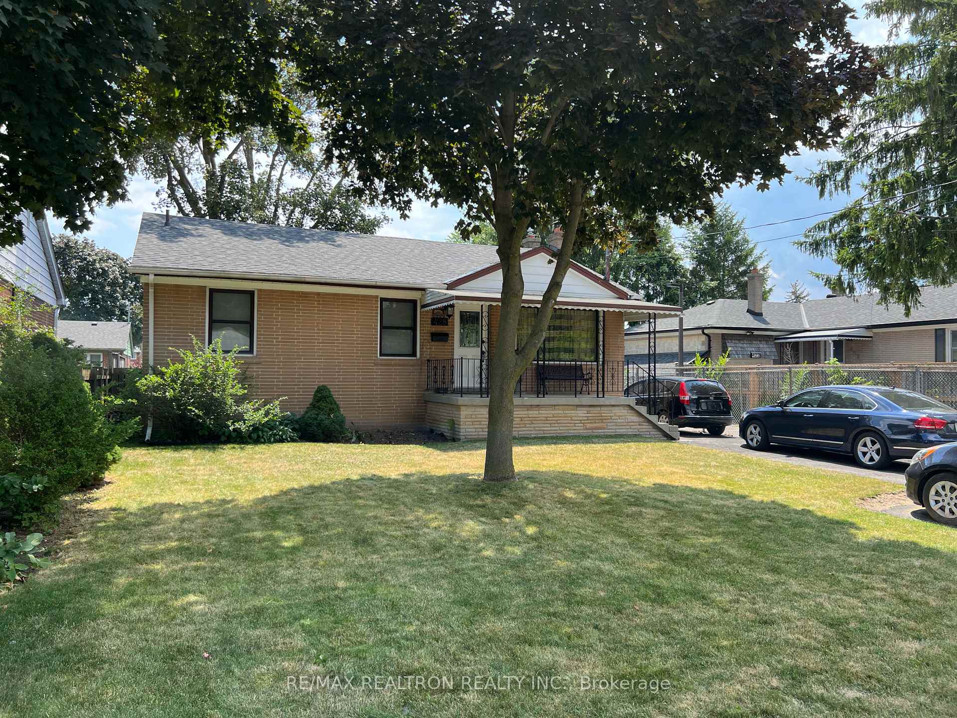 428 Paliser Crescent N, Richmond Hill, ON, exterior