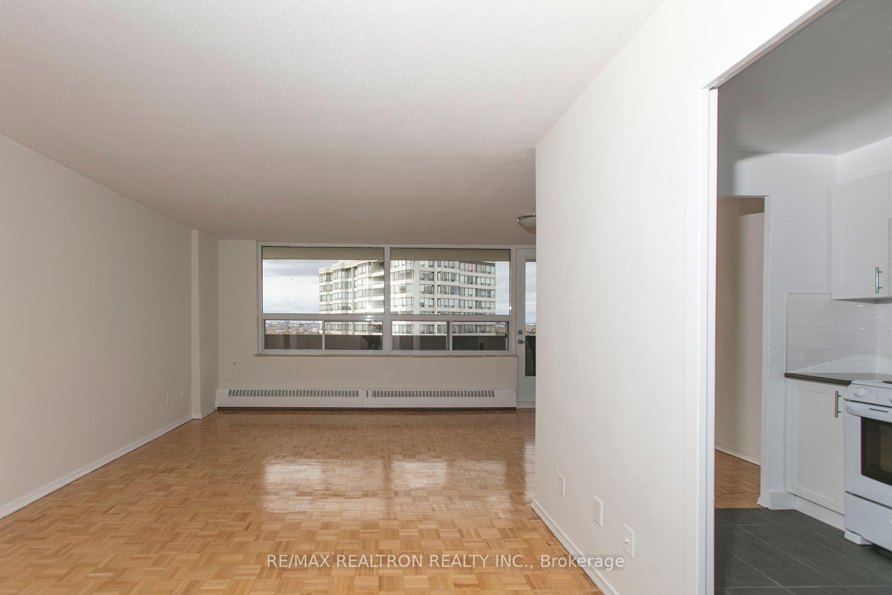 1110 - 6200 Bathurst Street, Toronto C07, ON, exterior