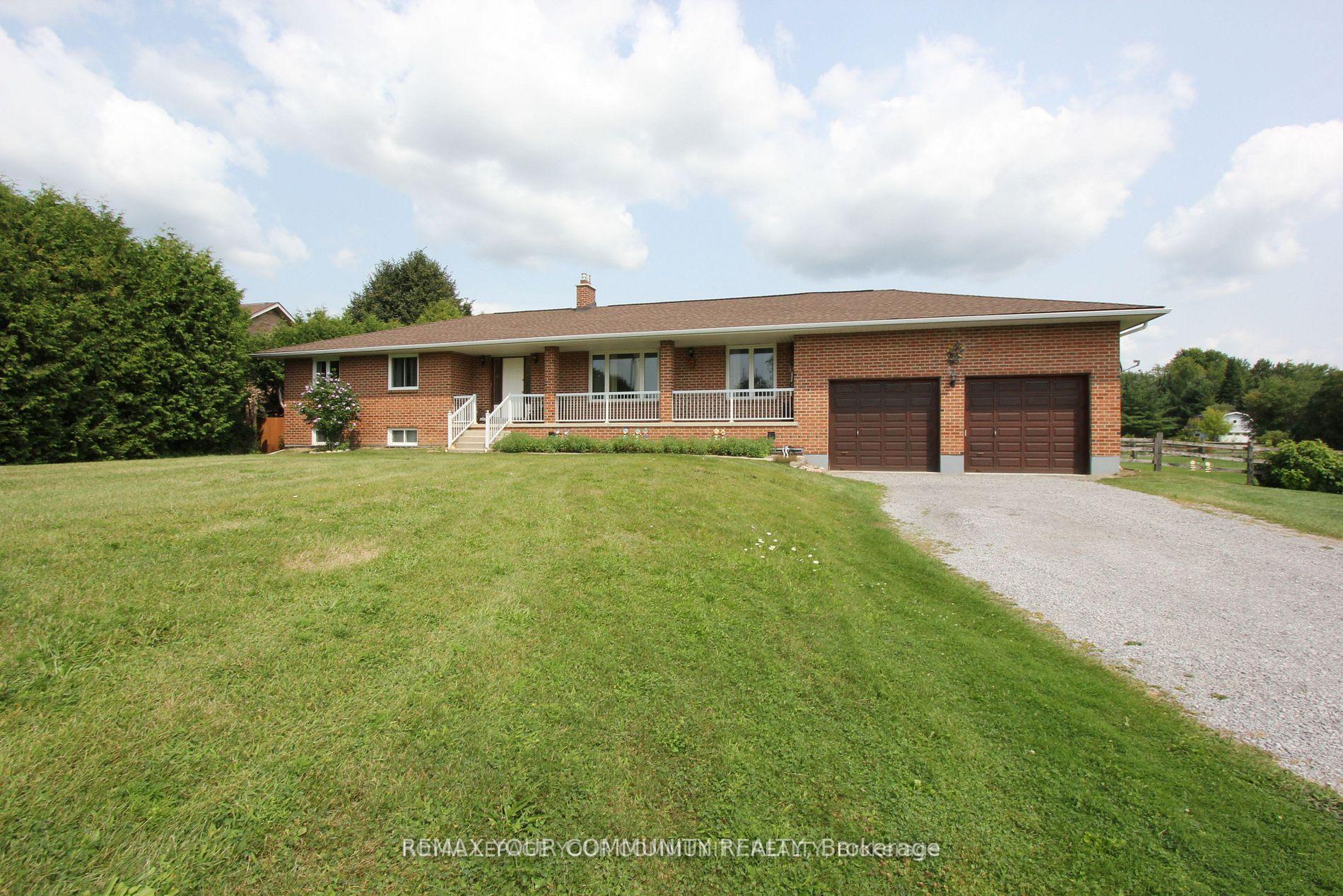20161 Bathurst Street, East Gwillimbury, ON, exterior