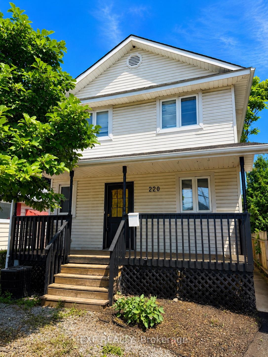 220 Geneva Street, St. Catharines, ON, exterior