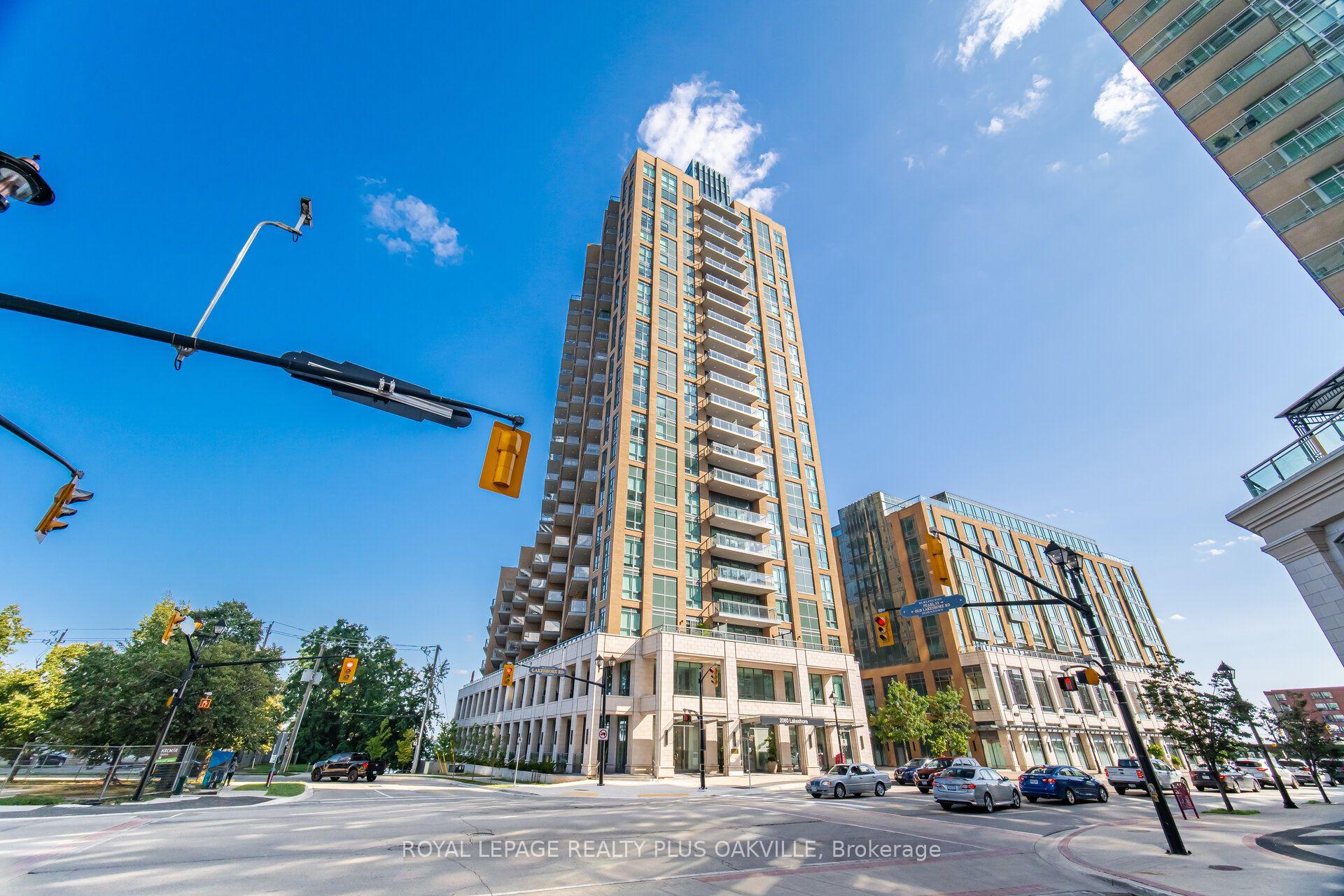303 - 2060 Lakeshore Road, Burlington, ON, exterior