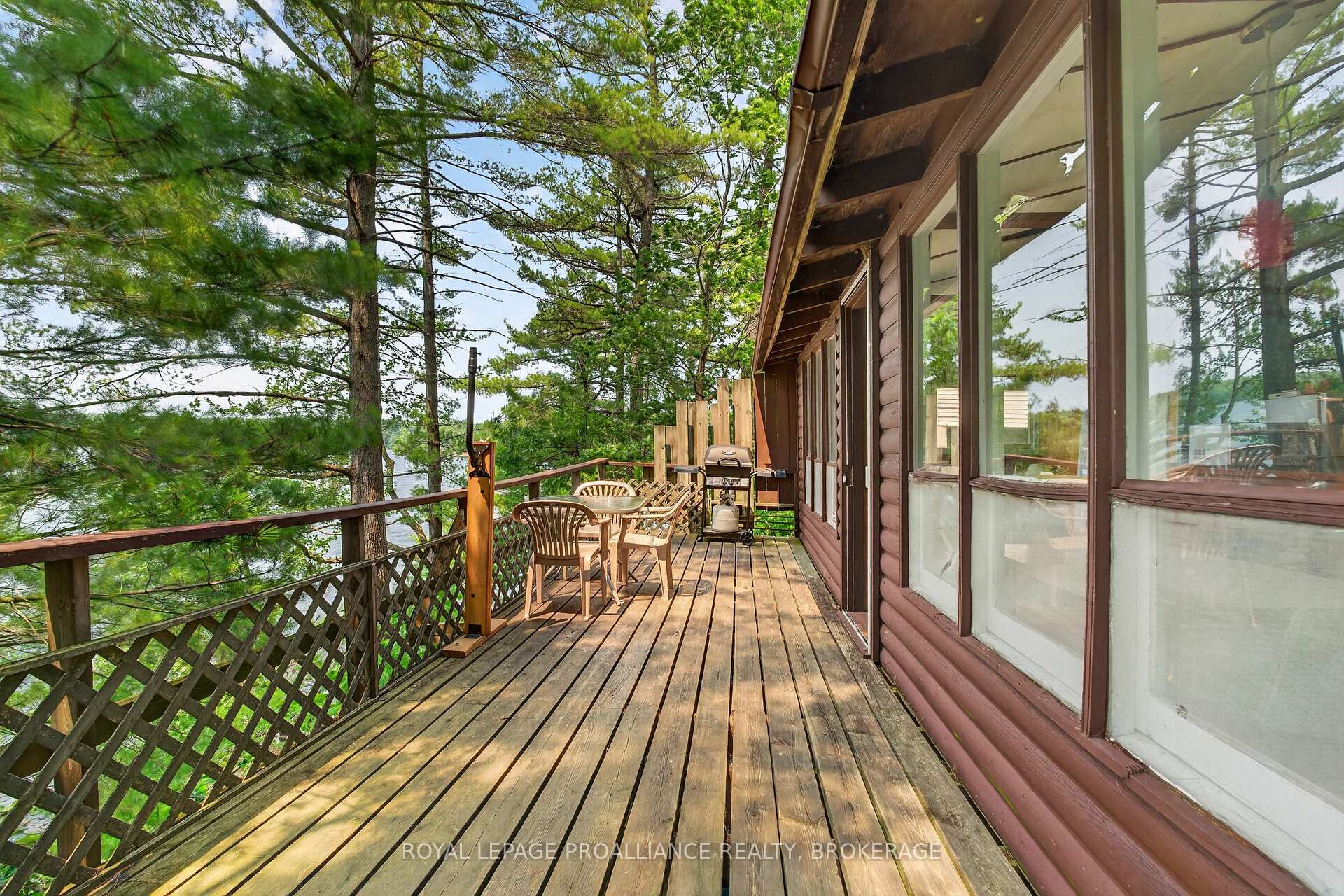 1135 Twin Island Lane, Frontenac, ON, exterior